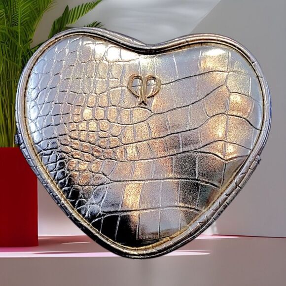 CLE DE PEAU HEART GOLD BEAUTY BAG COSMETIC BAG, POUCH. - Picture 1 of 8